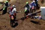 Vido du crash entre Marvin Musquin et Justin Barcia au motocross ama Freestone 2011